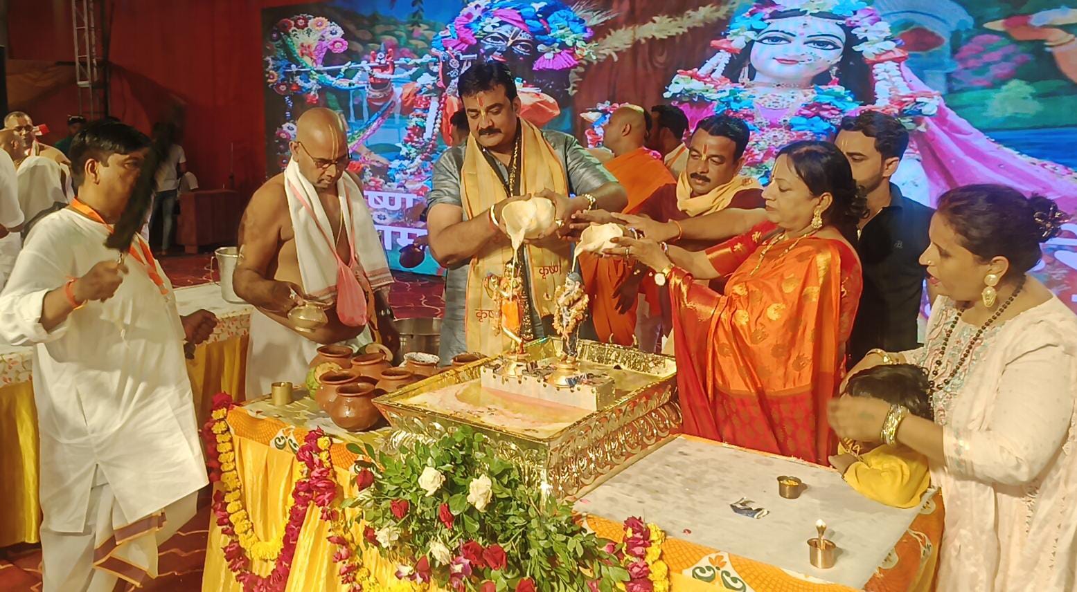 Three-Day ISKCON Janmashtami Festival Concludes in Jhansi with Grand Maha Aarti