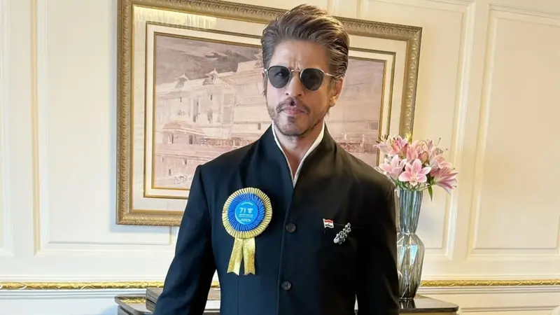 Shah Rukh Khan’s Timeless Elegance at the Show of 71st National Film Awards