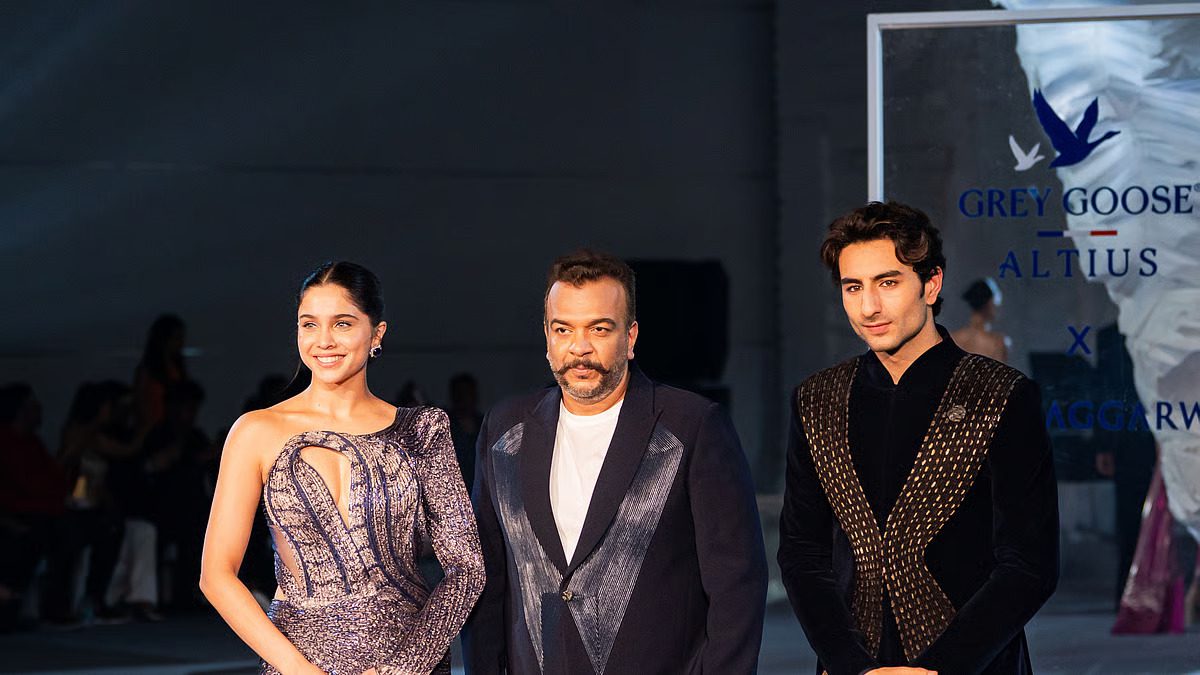 Amit Aggarwal Stuns With Cocktail Couture Collection Exon