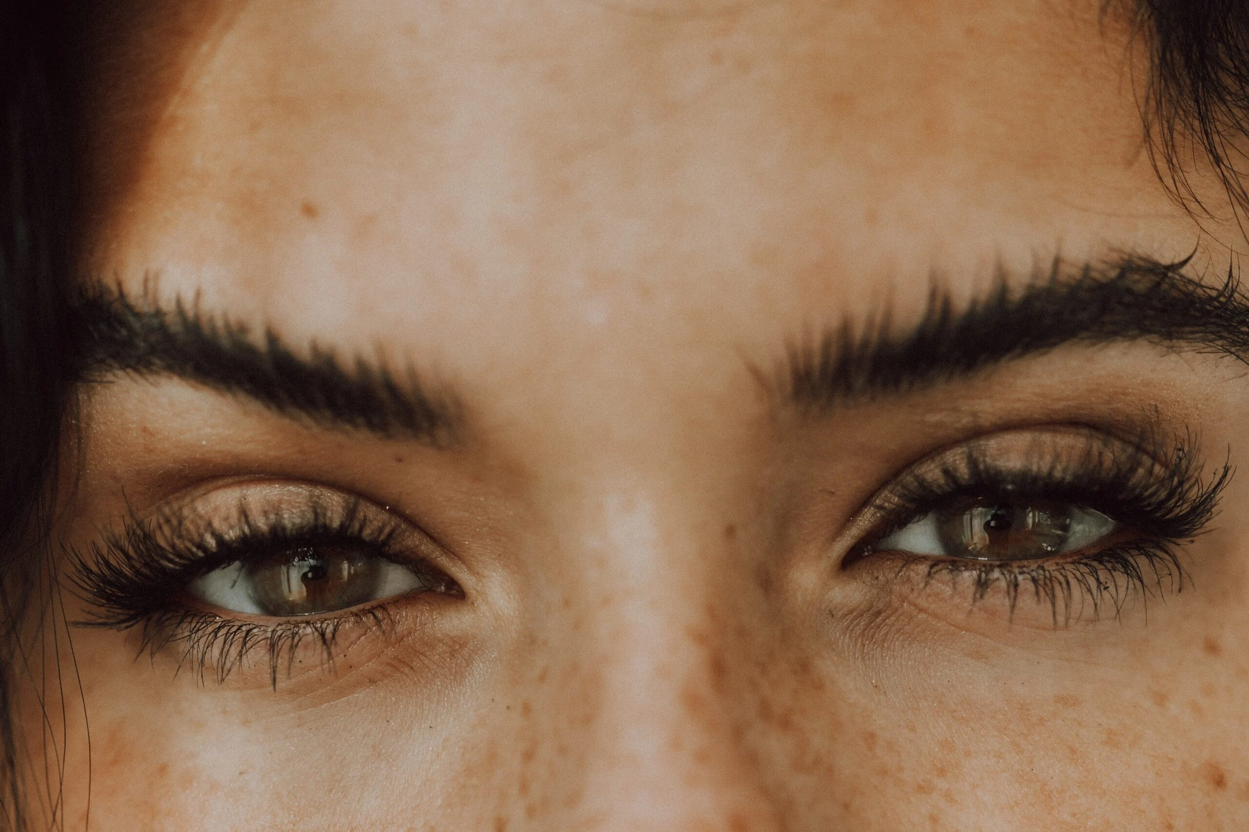 Lash Painting: A Tiny Tweak That Transforms Your Mascara Game