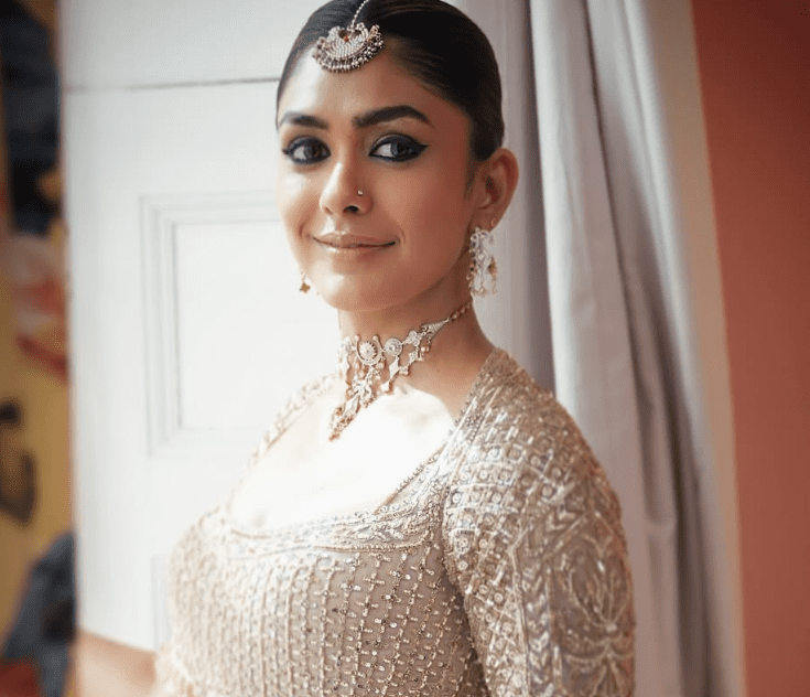 Mrunal Thakur radiates timeless charm on ‘SOS 2’ set