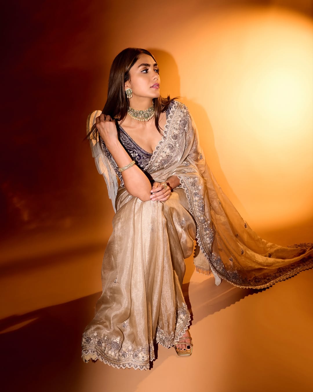 Mrunal Thakur Stuns in Elegant Saree Look with Shimmery Border