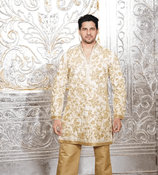 Sidharth Malhotra Cuts a Sharp Figure at Manish Malhotra’s
