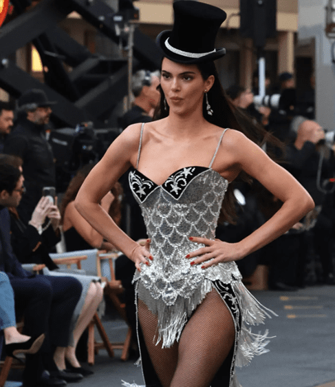 Kendall Jenner Opens Vogue World 2025: Hollywood in Moulin Rouge Look