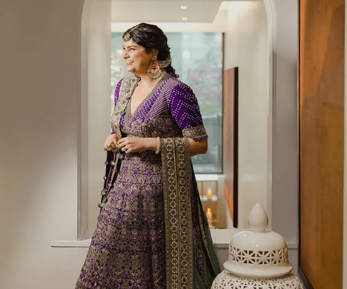 Anshula Kapoor’s Purple Lehenga Revives Bandhani & Mirrorwork