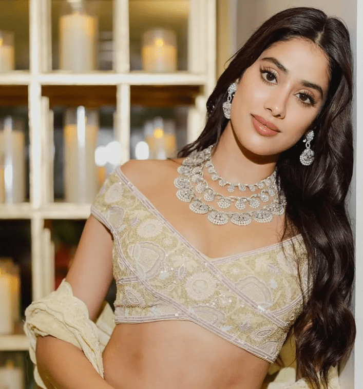 Janhvi Kapoor’s Butter-Yellow Lehenga Puts Chikankari in Spotlight