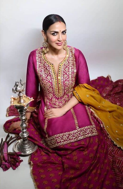 Esha Deol Dazzles in a Radiant Pink Festive Look for 2025