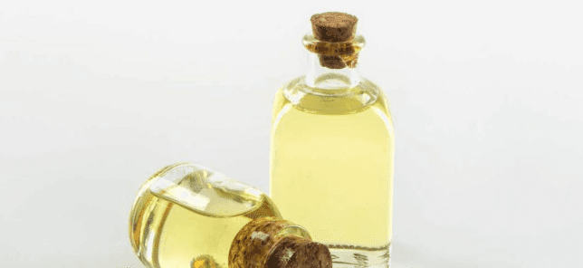 Why Castor Oil in the Belly Button Is Trending
