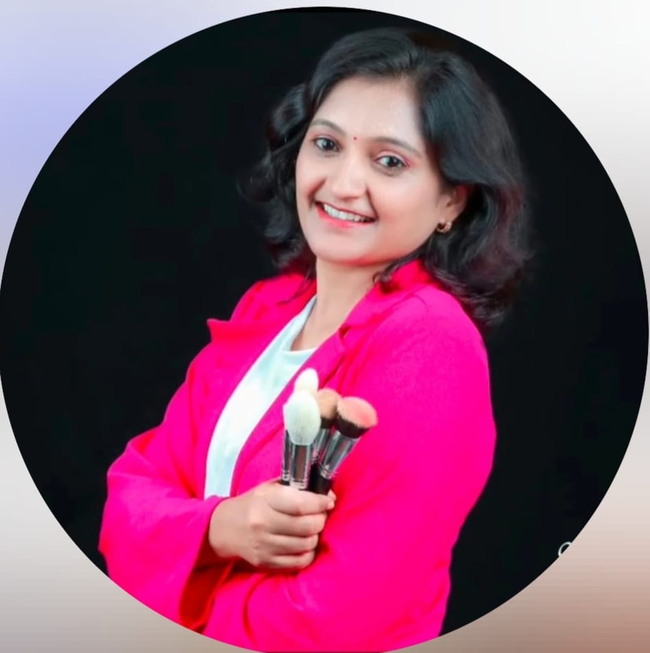 Ganga Shivaji Pande of Udgir Selected for Maharashtra Business, Style & Fashion Icon 2025 for Excellence in Beauty and Makeup