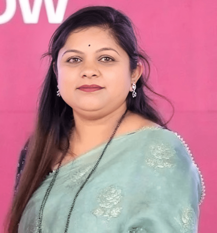 Swati Yogesh Sangle: Transforming Beauty Experiences in Manmad with Mudra Makeup Studio