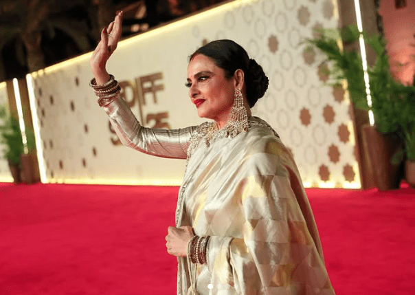 Rekha’s Regal Return: Ivory-Gold Saree Stuns at Jeddah