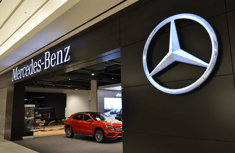 Mercedes-Benz Named Exclusive Mobility Partner for Paris Fashion Week