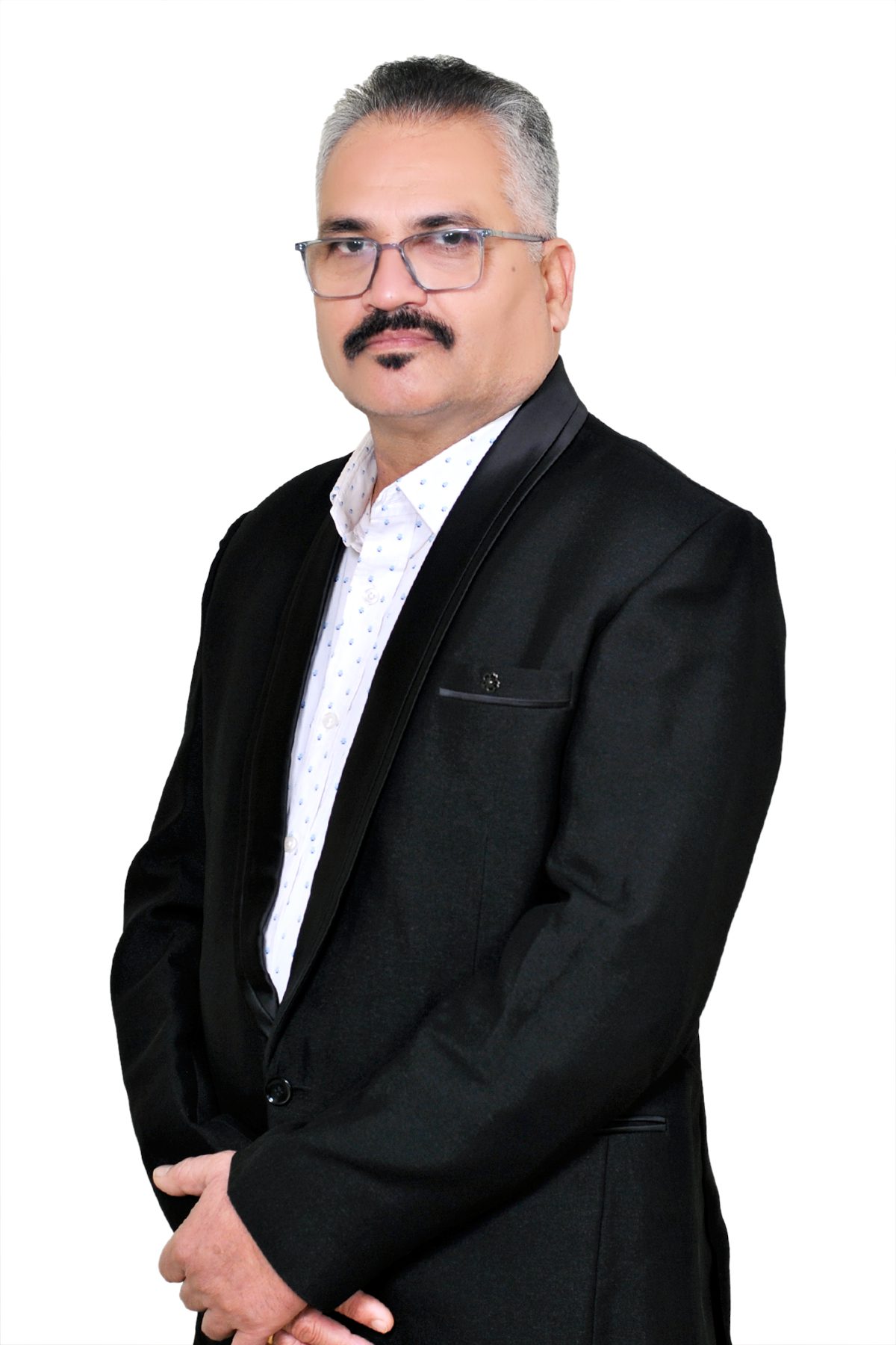 Weaving Heritage and Success: The Story of Swarnhansa Kosa Emporium